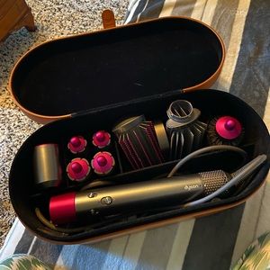 Dyson Airwrap - purchased 2022